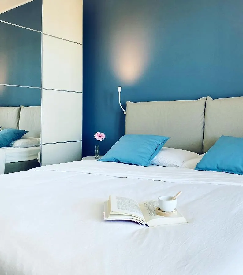 La Flor De La Mar Apartment Bari Italy