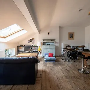 https://appartement-bronckart_10.brusselshotelsbook.com
