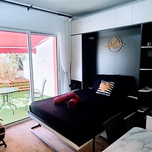https://cocon-marin-studio-proche-mer.fr-provencehotel.com
